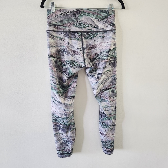 Lululemon Wunder Under High-Rise Tight 25" *Full-On LuxtremeSpringscape Multi - Picture 9 of 10